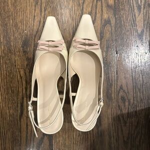 Reformation Noreen Slingback Pump - coquette kitten heel
COMPLETELY NEW!
Size 7